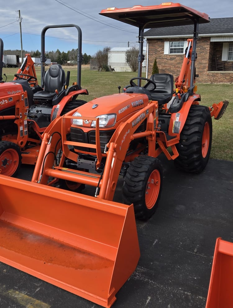Kubota B3300SUHSD